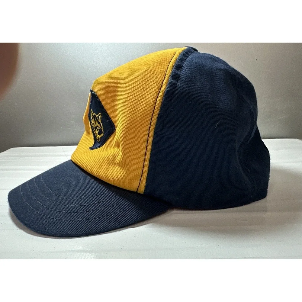 Vintage Boy Scouts CUB Scouts Hat Youth S/M Blue Gold Wolf Embroidered Snapback